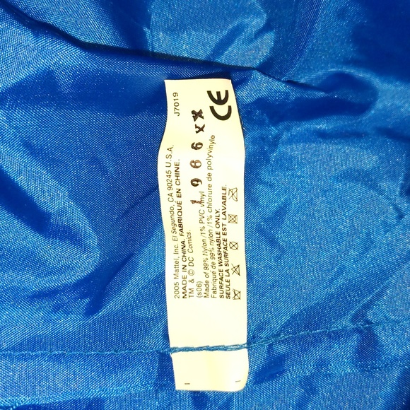 Inflatable Superman Costume - Picture 7 of 11